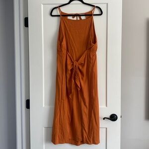 NEW WITH TAGS Orange linen dress with front tie and open back size XXL
